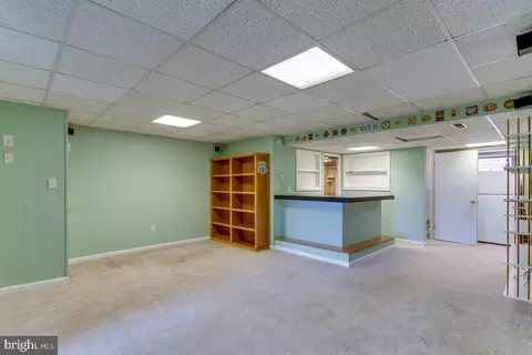 Living - 7607 Stoney Harbor Ct, Pasadena, MD 21122 photo 10 of 10
