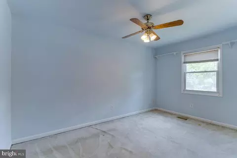 Bedroom - 7607 Stoney Harbor Ct, Pasadena, MD 21122 photo 10 of 11