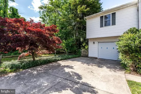 Exterior - 7607 Stoney Harbor Ct, Pasadena, MD 21122 photo 8 of 23
