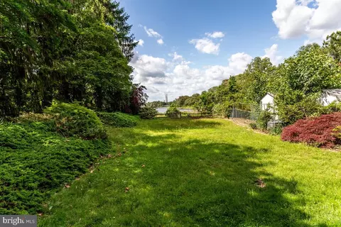 Exterior - 7607 Stoney Harbor Ct, Pasadena, MD 21122 photo 9 of 23