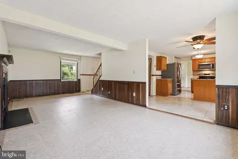 Living - 1477 Mordor Ln, Hanover, MD 21076 photo 1 of 3