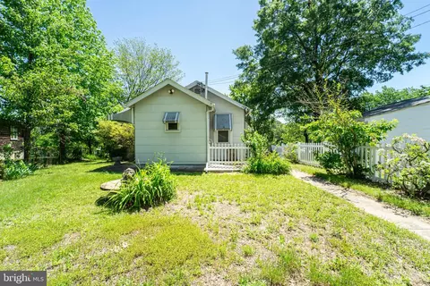 555 Riverside Dr, Pasadena, MD 21122 photo 15