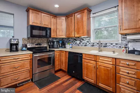 7795 Central Ave, Pasadena, MD 21122 photo 9