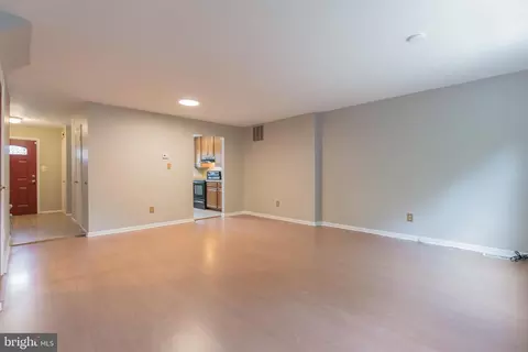 2054 Forest Hill Ln, Crofton, MD 21114 photo 9