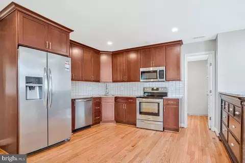 Kitchen - 1533 Wakefield Rd, Edgewater, MD 21037 photo 2 of 3