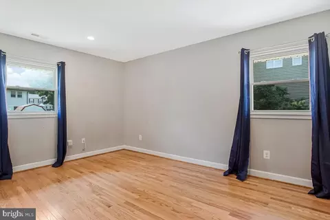 Bedroom - 1533 Wakefield Rd, Edgewater, MD 21037 photo 3 of 4