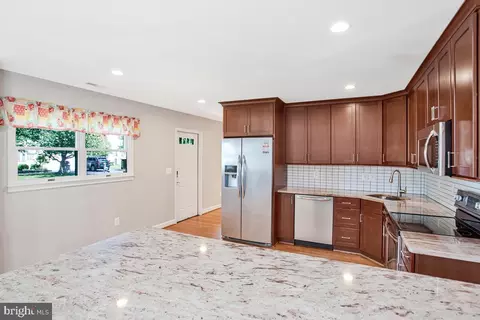 Kitchen - 1533 Wakefield Rd, Edgewater, MD 21037 photo 3 of 3