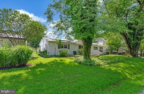 Exterior - 1533 Wakefield Rd, Edgewater, MD 21037 photo 1 of 7