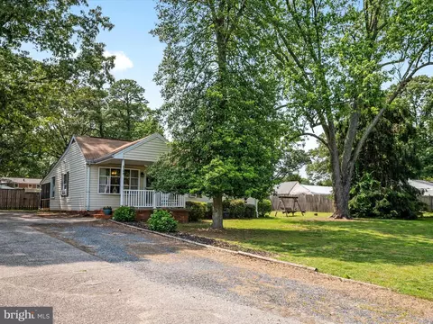 8342 Brookwood Rd, Millersville, MD 21108