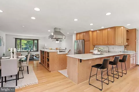 Kitchen - 30 Pennsylvania Ave, Edgewater, MD 21037 photo 1 of 5