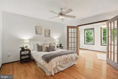 Bedroom - 30 Pennsylvania Ave, Edgewater, MD 21037 photo 1 of 5