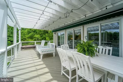 Exterior - 3930 Cove Rd, Edgewater, MD 21037 photo 2 of 4