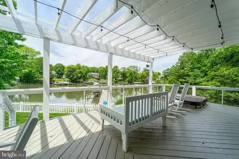 Exterior - 3930 Cove Rd, Edgewater, MD 21037 photo 3 of 4