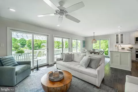 Living - 3930 Cove Rd, Edgewater, MD 21037 photo 1 of 3