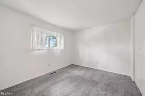 Bedroom - 225 Dunlap Rd, Pasadena, MD 21122 photo 1 of 7