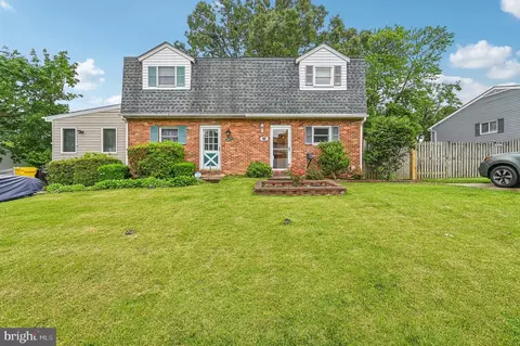 225 Dunlap Rd, Pasadena, MD 21122