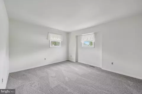 Bedroom - 225 Dunlap Rd, Pasadena, MD 21122 photo 4 of 7