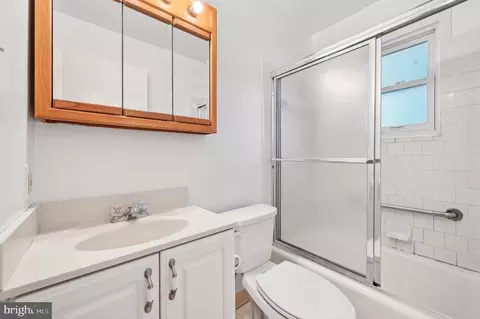 Bath - 225 Dunlap Rd, Pasadena, MD 21122 photo 2 of 2