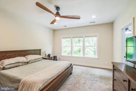 Bedroom - 166 Nutwell Rd, Deale, MD 20751 photo 2 of 5