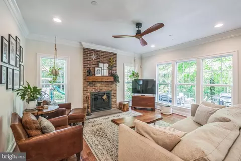 Living - 166 Nutwell Rd, Deale, MD 20751 photo 1 of 1
