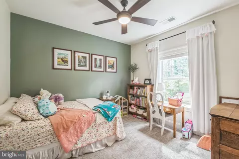 Bedroom - 166 Nutwell Rd, Deale, MD 20751 photo 4 of 5