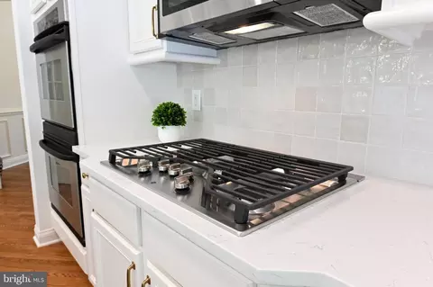 Kitchen - 3452 Monarch Dr, Edgewater, MD 21037 photo 3 of 6