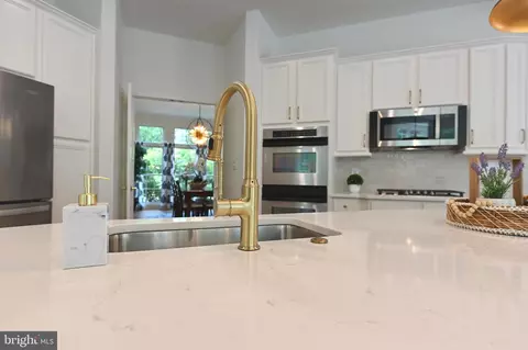 Kitchen - 3452 Monarch Dr, Edgewater, MD 21037 photo 4 of 6