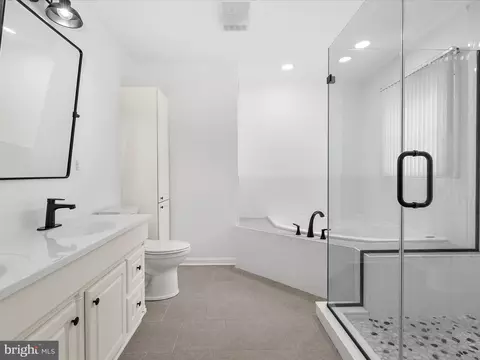 Bath - 8475 Sexton Rd, Pasadena, MD 21122 photo 1 of 8