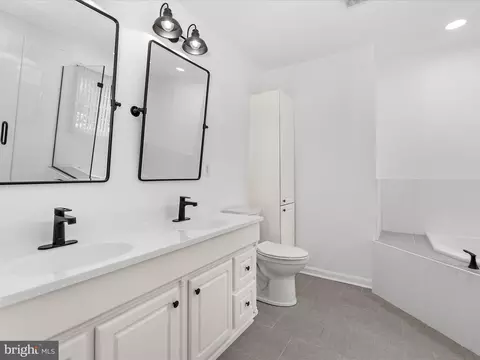 Bath - 8475 Sexton Rd, Pasadena, MD 21122 photo 5 of 8