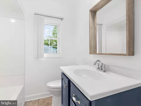 Bath - 8475 Sexton Rd, Pasadena, MD 21122 photo 6 of 8