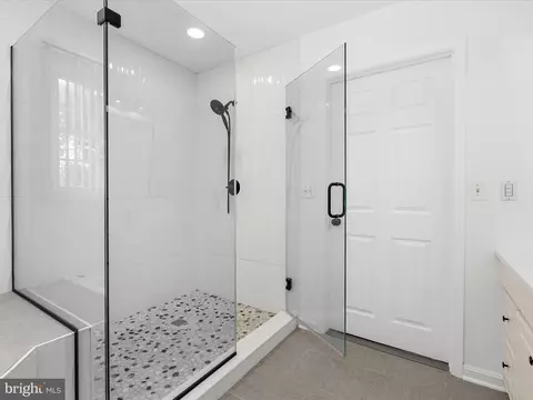 Bath - 8475 Sexton Rd, Pasadena, MD 21122 photo 2 of 8