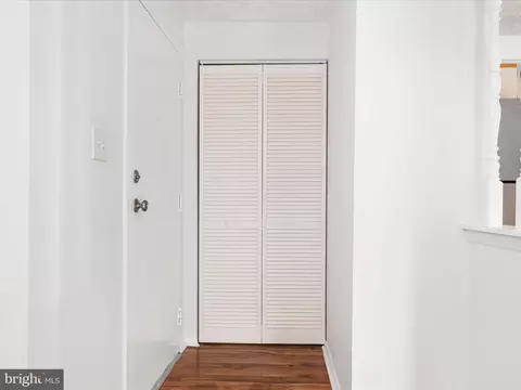 Entry Way - 8036 D Abbey Ct #D, Pasadena, MD 21122 photo 1 of 2