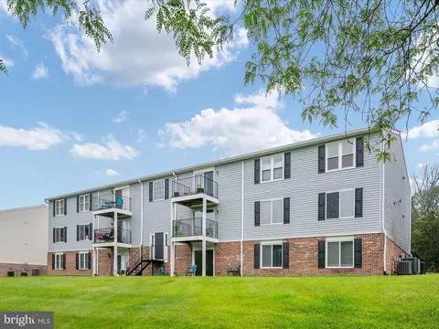 Exterior - 8036 D Abbey Ct #D, Pasadena, MD 21122 photo 7 of 7