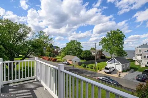 Exterior - 7802 Harbor Rd, Pasadena, MD 21122 photo 3 of 7