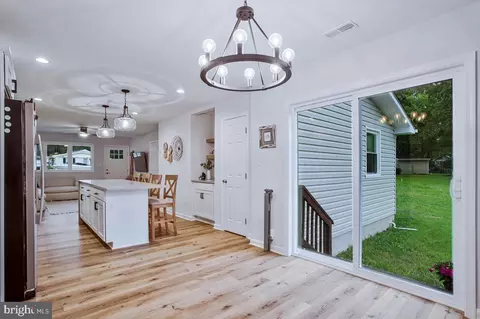 310 Claiborne Rd, Pasadena, MD 21122 photo 22