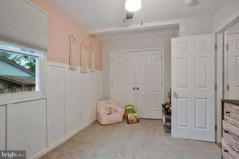 310 Claiborne Rd, Pasadena, MD 21122 photo 14
