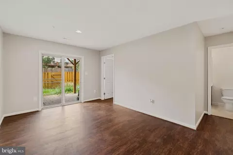 Living - 860 Nancy Lynn Ln, Arnold, MD 21012 photo 4 of 4