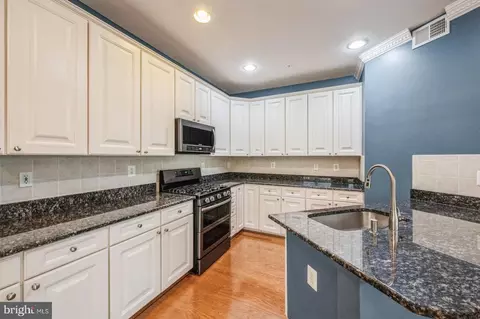 Kitchen - 3416 Barnhouse Dr, Edgewater, MD 21037 photo 4 of 5
