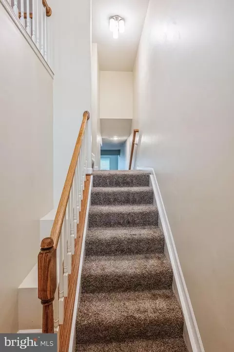 Entry Way - 3416 Barnhouse Dr, Edgewater, MD 21037 photo 2 of 5