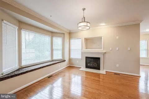 Living - 3416 Barnhouse Dr, Edgewater, MD 21037 photo 2 of 4