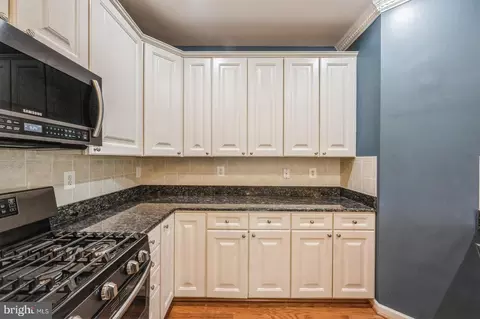 Kitchen - 3416 Barnhouse Dr, Edgewater, MD 21037 photo 2 of 5