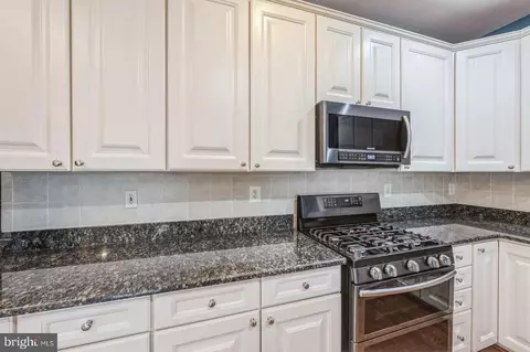 Kitchen - 3416 Barnhouse Dr, Edgewater, MD 21037 photo 3 of 5