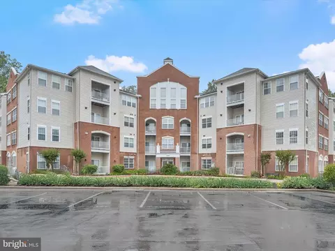 2608 Chapel Lake Dr #112, Gambrills, MD 21054