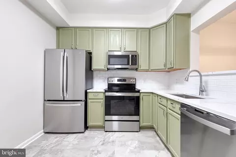 Kitchen - 1915 Bulrush Ct, Odenton, MD 21113 photo 1 of 4