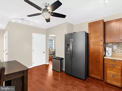 Entry Way - 336 Bar Harbor Rd, Pasadena, MD 21122 photo 1 of 3