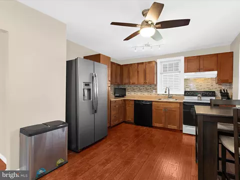 Kitchen - 336 Bar Harbor Rd, Pasadena, MD 21122 photo 1 of 3