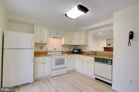 2566 Log Mill Ct, Crofton, MD 21114 photo 5