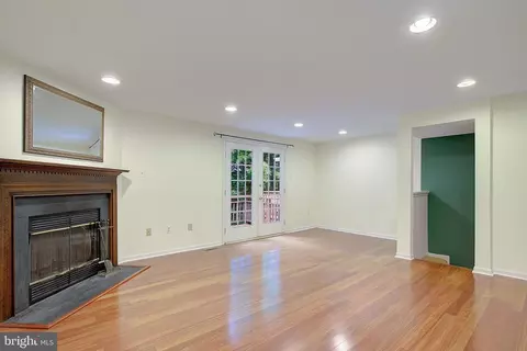 2566 Log Mill Ct, Crofton, MD 21114 photo 11