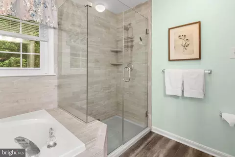 Bath - 1301 Saran Ct, Odenton, MD 21113 photo 3 of 6