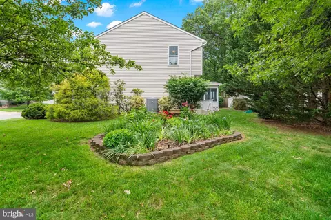 Exterior - 1301 Saran Ct, Odenton, MD 21113 photo 5 of 8